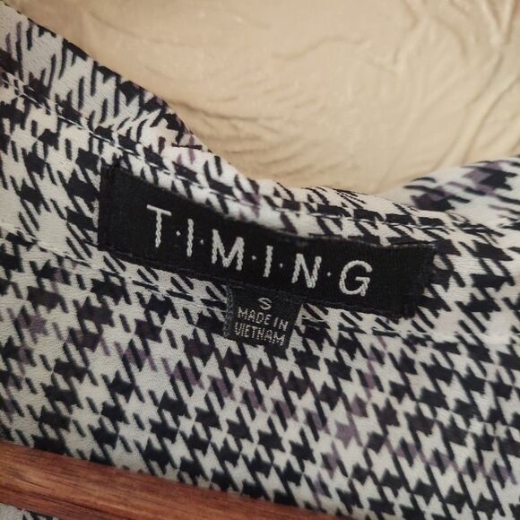 TIMING Houndstooth Cropped Blouse Sz Small - Picture 3 of 10